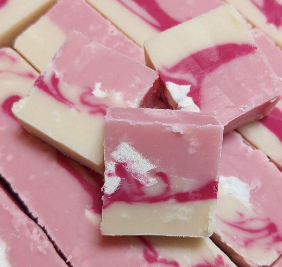 Eton Mess Fudge